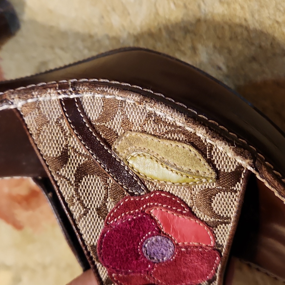 COACH Katalina, brown leather sandal, size 7. - Picture 8 of 11